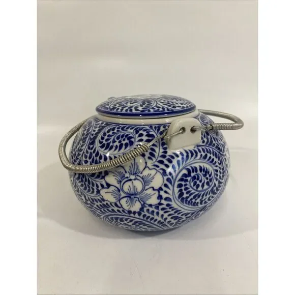 Vintage Japanese Teapot Ceramic Blue & White Handpainted‎ Floral Metal Handles - Picture 6 of 14